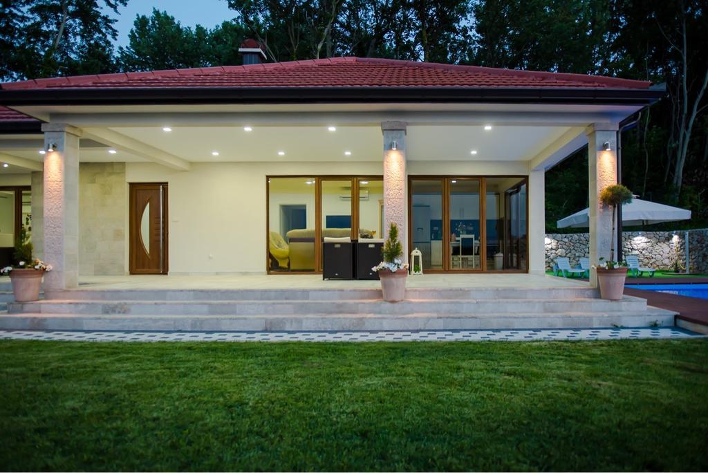Villa Karla เมจูโกเรีย ภายนอก รูปภาพ