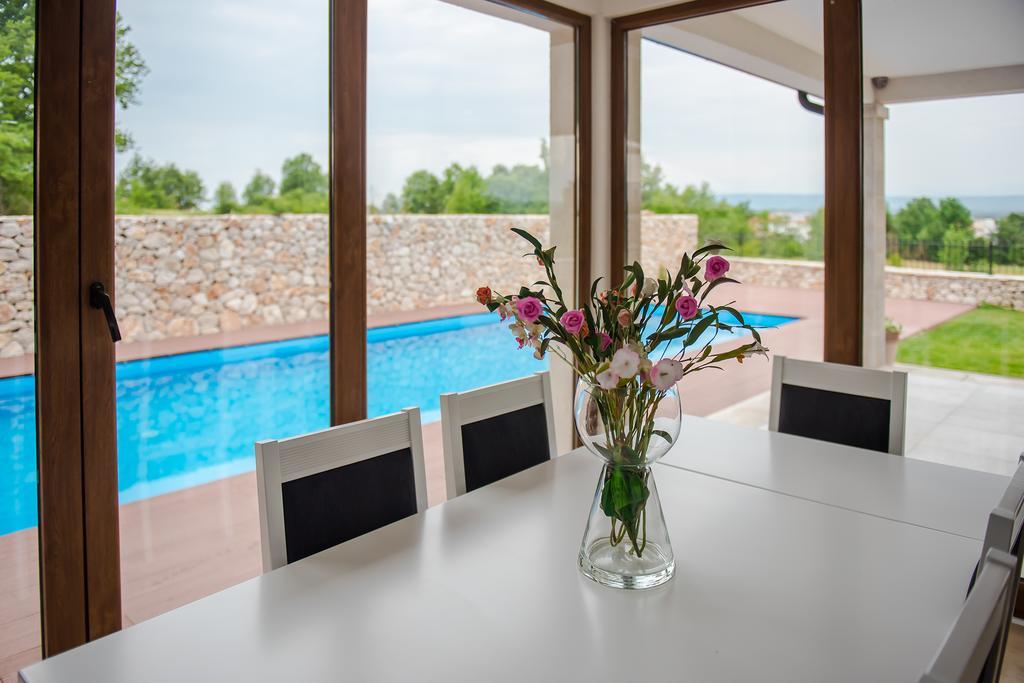 Villa Karla เมจูโกเรีย ภายนอก รูปภาพ
